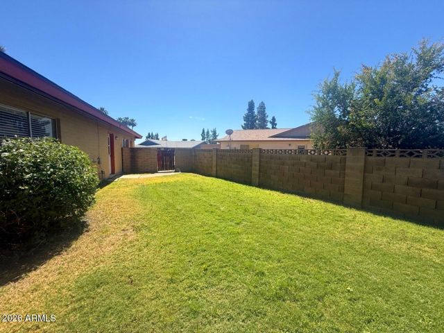 8332 N 50TH Drive, Glendale, AZ 85302