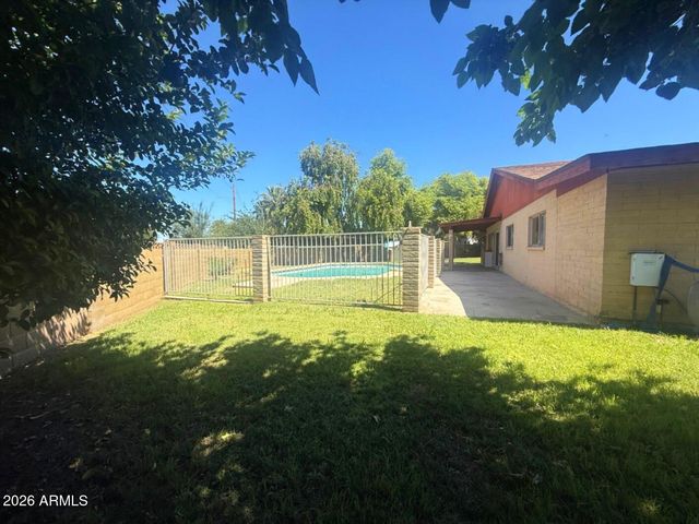 8332 N 50TH Drive, Glendale, AZ 85302