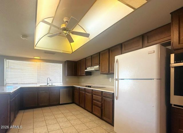 8332 N 50TH Drive, Glendale, AZ 85302