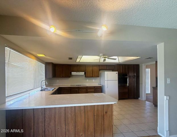 8332 N 50TH Drive, Glendale, AZ 85302