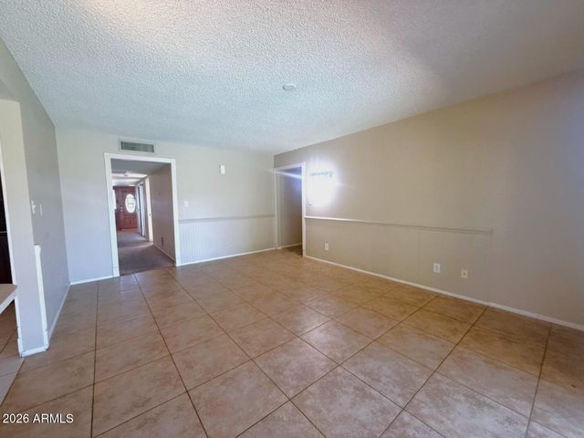 8332 N 50TH Drive, Glendale, AZ 85302