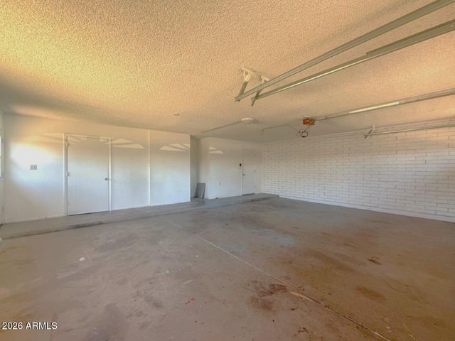 8332 N 50TH Drive, Glendale, AZ 85302