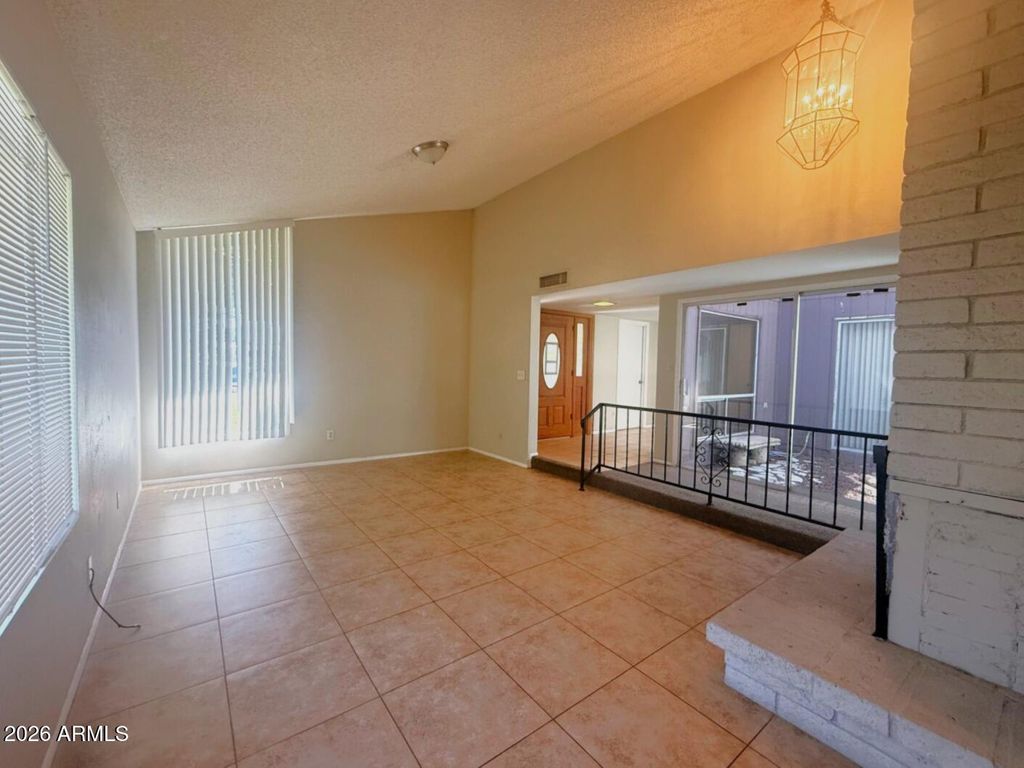 8332 N 50TH Drive, Glendale, AZ 85302 — photo 3