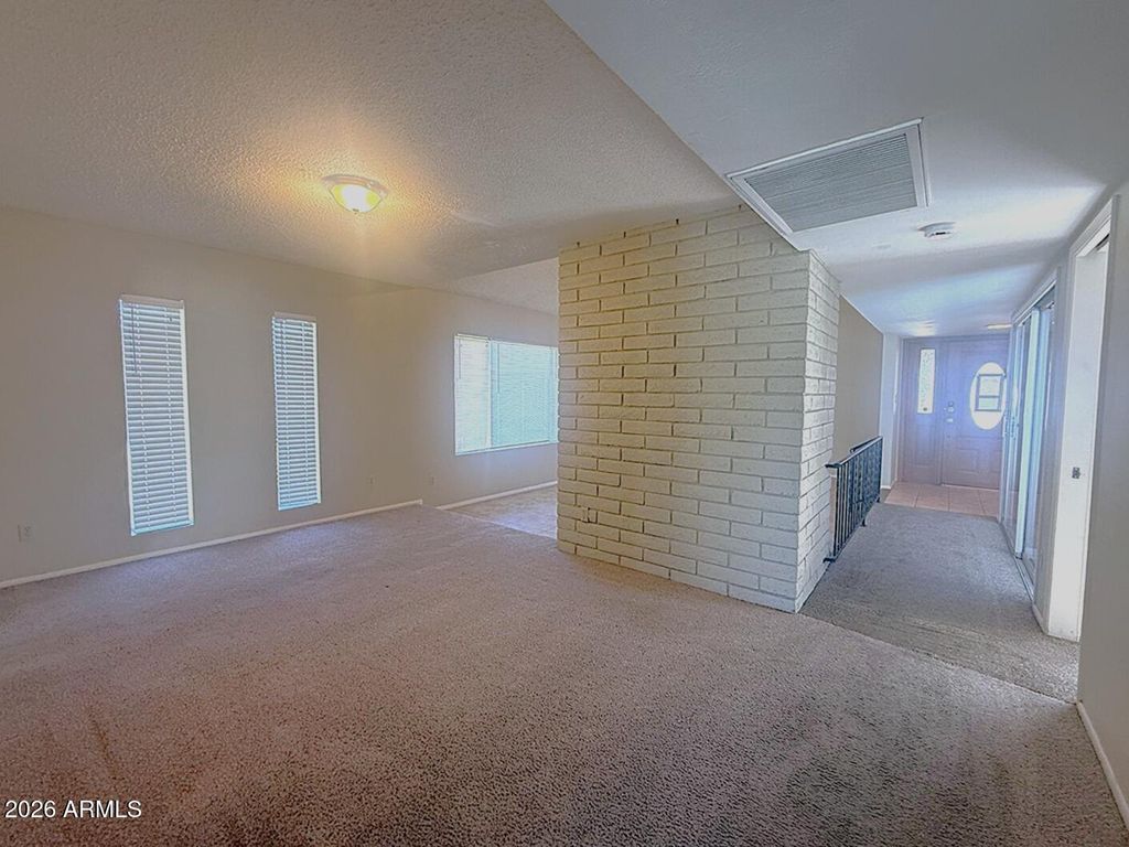8332 N 50TH Drive, Glendale, AZ 85302 — photo 4