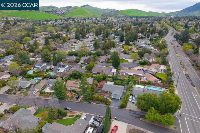 1506 1506 N El Camino Dr, Clayton, CA 94517