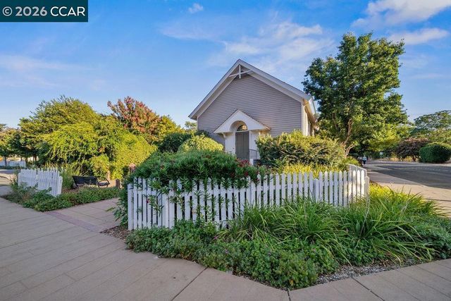 1506 1506 N El Camino Dr, Clayton, CA 94517