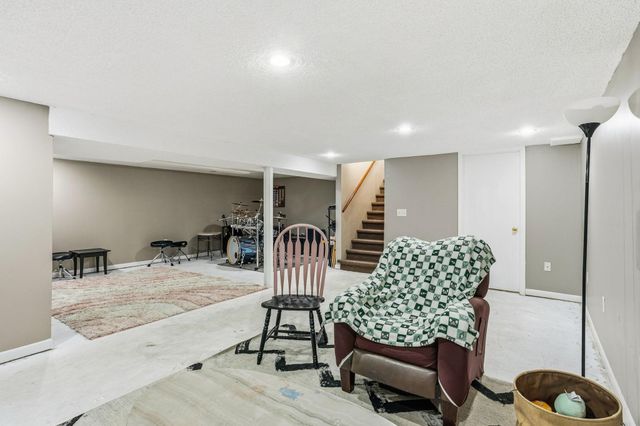 8206 Hemingway Avenue S, Cottage Grove, MN 55016