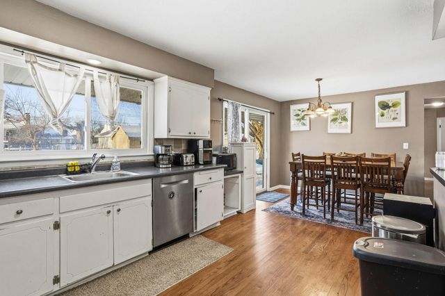 8206 Hemingway Avenue S, Cottage Grove, MN 55016