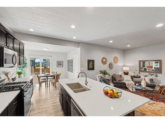 3106 Picasso Dr, Loveland, CO 80538