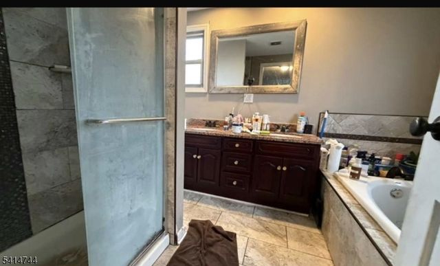 12 Drapkin Ave, Linden City, NJ 07036