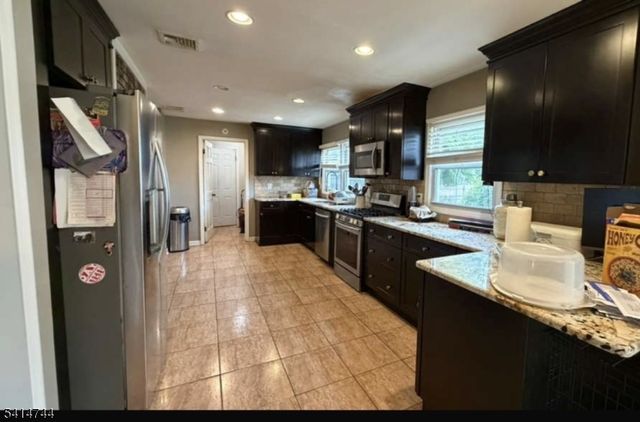 12 Drapkin Ave, Linden City, NJ 07036