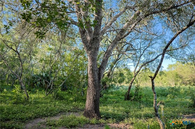 000 County Line Rd # 120, Beeville, TX 78102