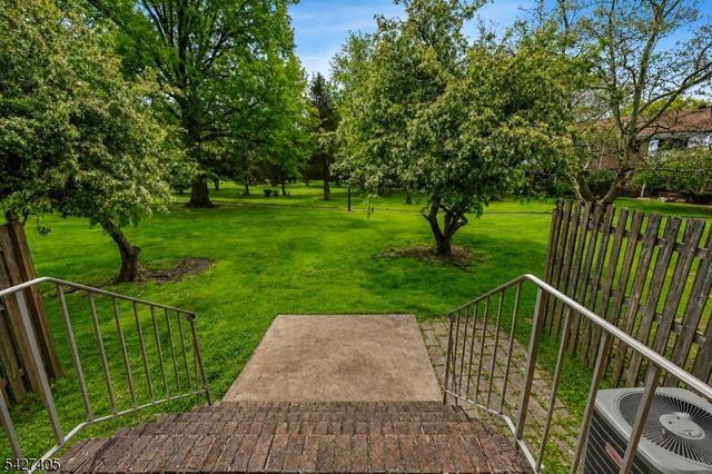 1101 Tudor Ct, Hillsborough Twp., NJ 08844