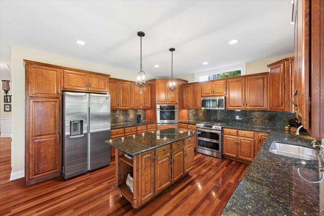583 W Fay Avenue, Elmhurst, IL 60126