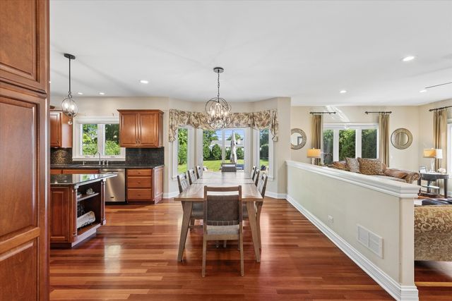 583 W Fay Avenue, Elmhurst, IL 60126