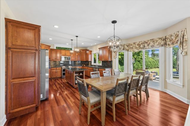 583 W Fay Avenue, Elmhurst, IL 60126