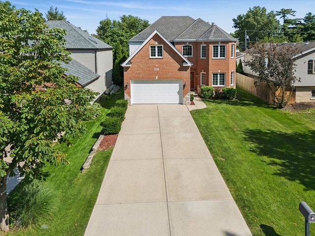 583 W Fay Avenue, Elmhurst, IL 60126