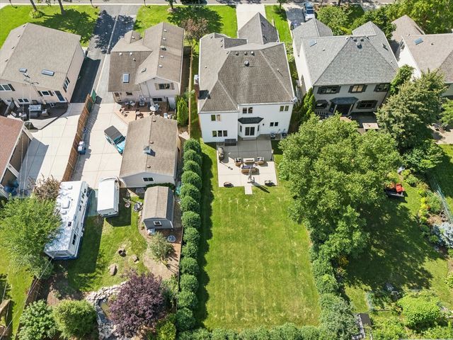 583 W Fay Avenue, Elmhurst, IL 60126