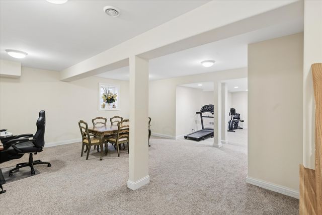 583 W Fay Avenue, Elmhurst, IL 60126