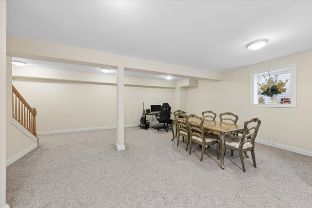 583 W Fay Avenue, Elmhurst, IL 60126