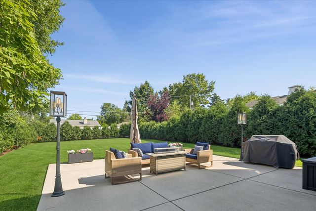583 W Fay Avenue, Elmhurst, IL 60126
