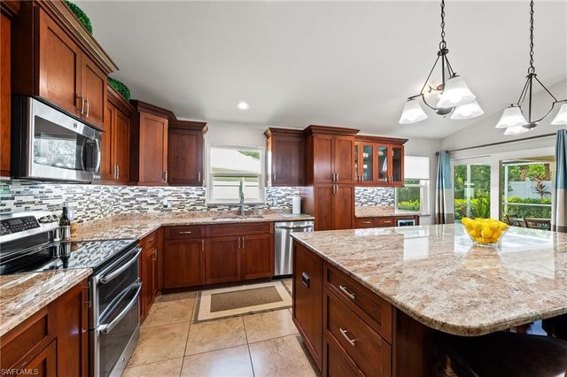 1250 Silverstrand DR, Naples, FL 34110