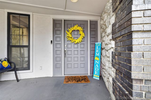 18820 Ridge Road, Catoosa, OK 74015