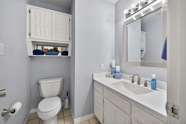 18820 Ridge Road, Catoosa, OK 74015
