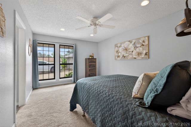 18820 Ridge Road, Catoosa, OK 74015