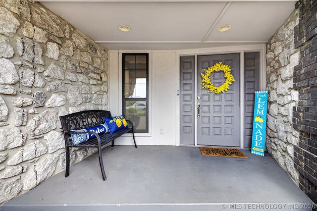 18820 Ridge Road, Catoosa, OK 74015