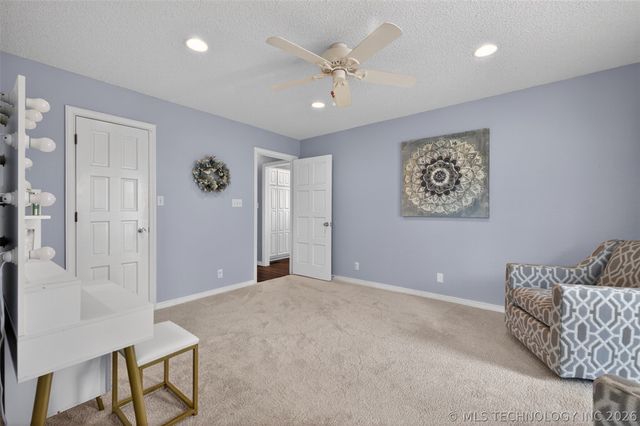 18820 Ridge Road, Catoosa, OK 74015