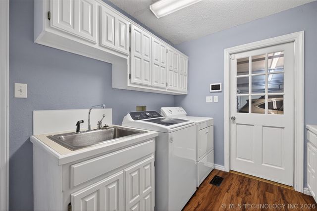 18820 Ridge Road, Catoosa, OK 74015