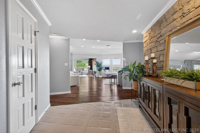 18820 Ridge Road, Catoosa, OK 74015