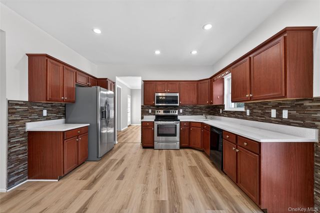 36 S. Cozine Road, Center Moriches, NY 11934