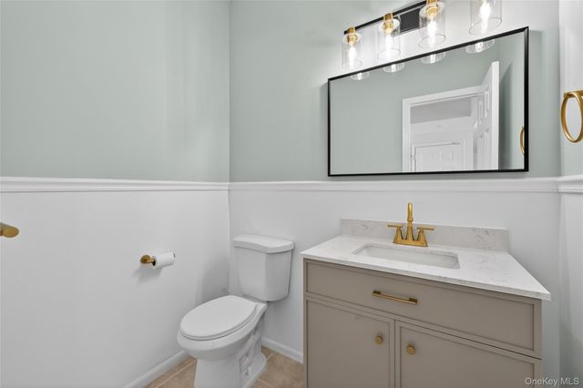 36 S. Cozine Road, Center Moriches, NY 11934