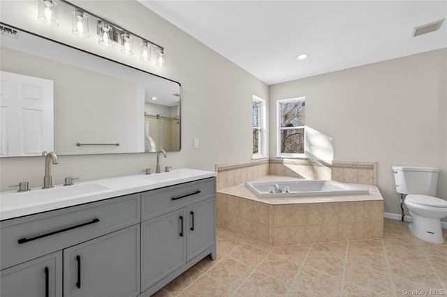 36 S. Cozine Road, Center Moriches, NY 11934