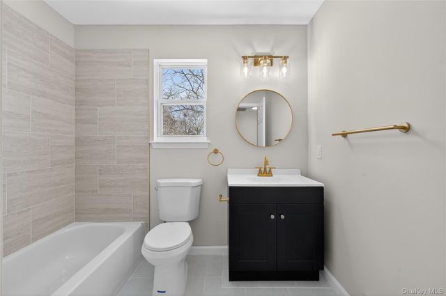 36 S. Cozine Road, Center Moriches, NY 11934