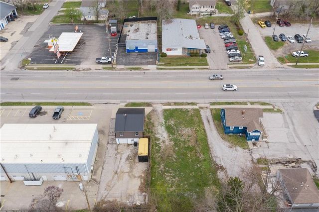 705 E 23rd Street S, Independence, MO 64055