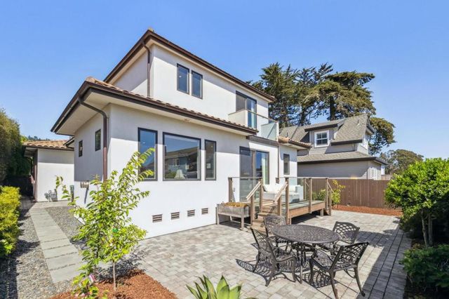 2786 Pullman Avenue, Half Moon Bay, CA 94019