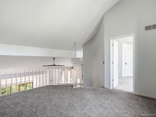 1250 Sunniwood Place, Rochester, MI 48306