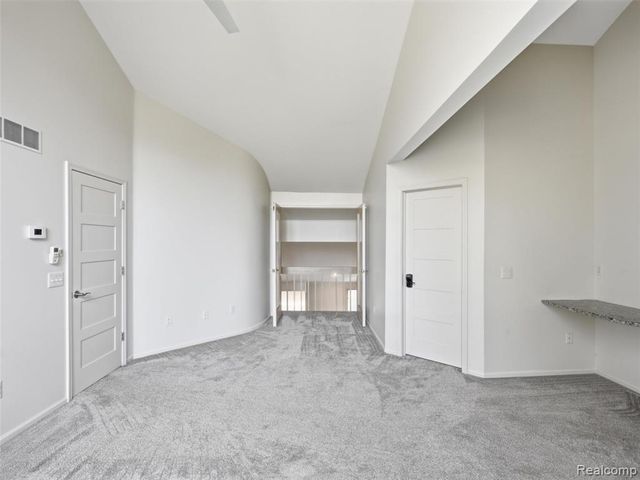 1250 Sunniwood Place, Rochester, MI 48306