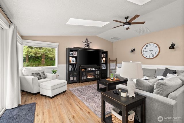 7247 SE Snowy Way, Port Orchard, WA 98367