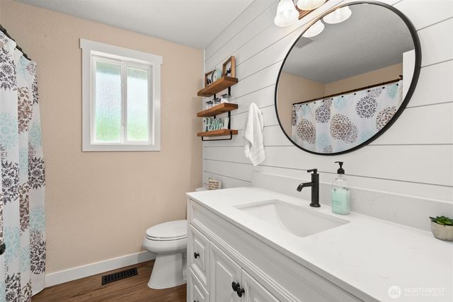 7247 SE Snowy Way, Port Orchard, WA 98367