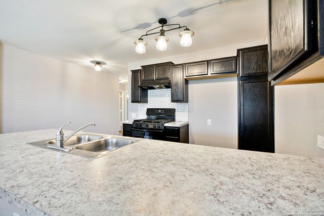 6962 COZY RUN, San Antonio, TX 78218