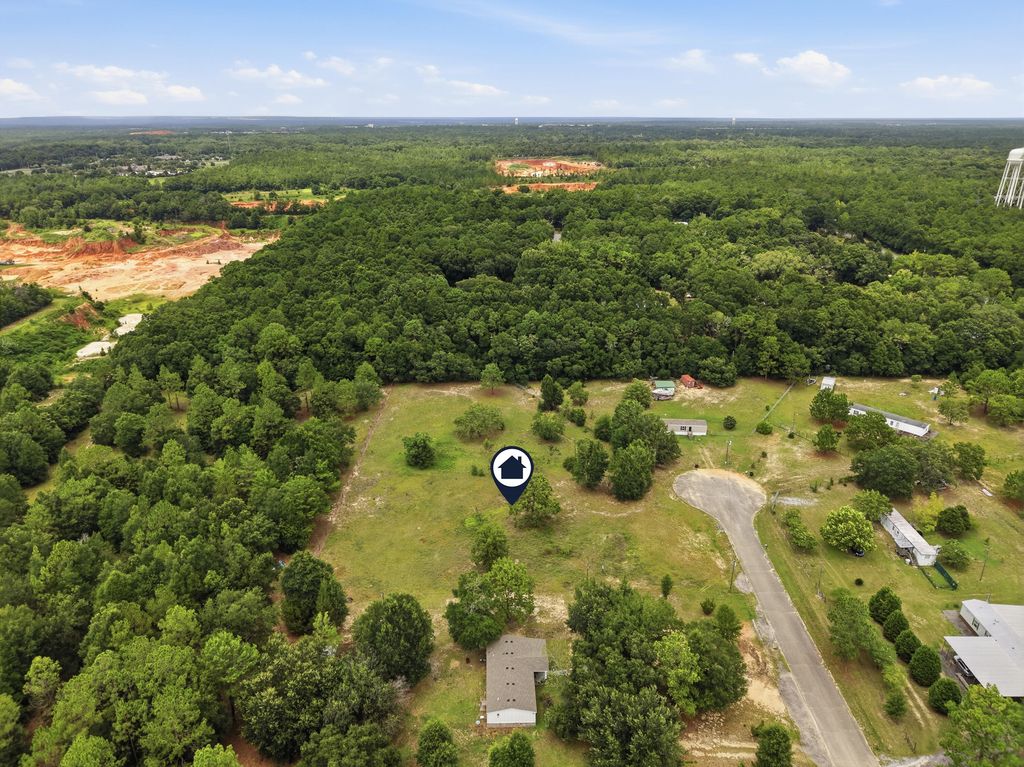 Image 11 of property listing at 4569 Belleville Court, Milton, FL 32583