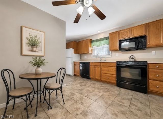 93 Washington Ave, Oxford Twp., NJ 07863