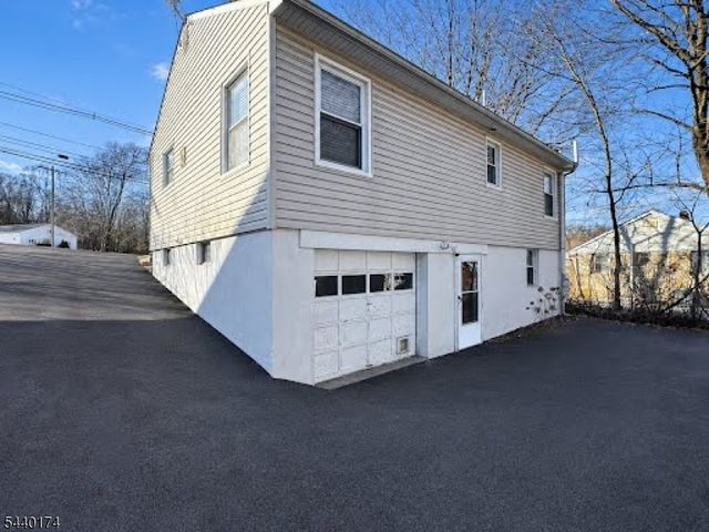 93 Washington Ave, Oxford Twp., NJ 07863