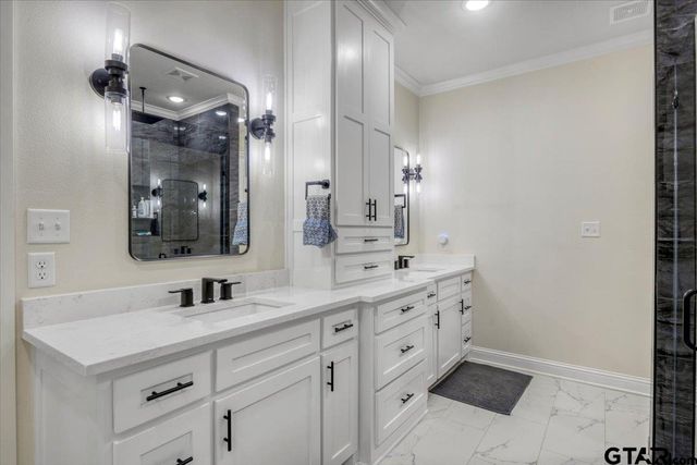 12432 Maplewood Dr, Lindale, TX 75771