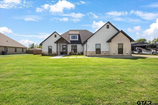 12432 Maplewood Dr, Lindale, TX 75771