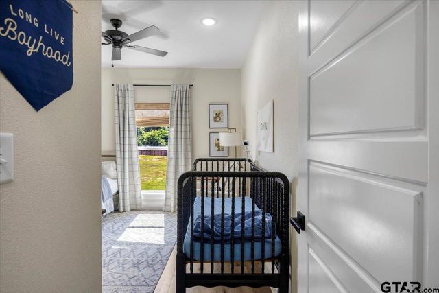 12432 Maplewood Dr, Lindale, TX 75771